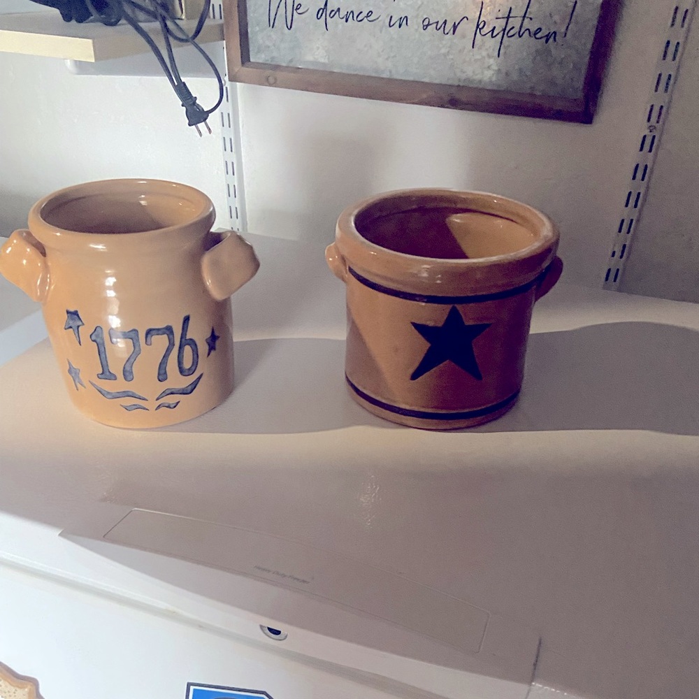 Primitive decor.
